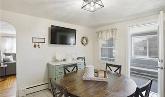 514 Killingly St, Johnston, RI 02919