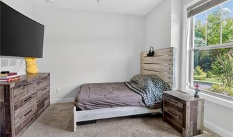 52 Vandiver Ct, Acworth, GA 30101