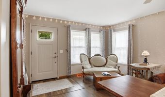 1012 Bartlett Ave, Altoona, WI 54720