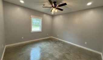 90 Gainer Ferry Rd, Batesville, AR 72501