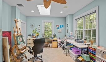 151 Old Jenckes Hill Rd, Lincoln, RI 02865