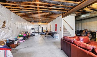 275 Driftwood Ln, Ashland, NE 68003
