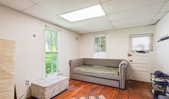 121 Cherry Ave, Ames, IA 50010