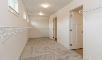 143 10th Ave NE, Altoona, IA 50009