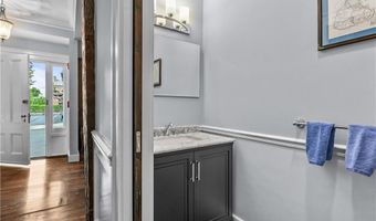 44 Bradford St 49, Bristol, RI 02809