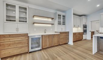 2707 1st St, Arnolds Park, IA 51331