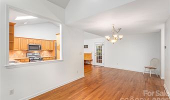 602 Hidden Springs Dr, Asheville, NC 28804