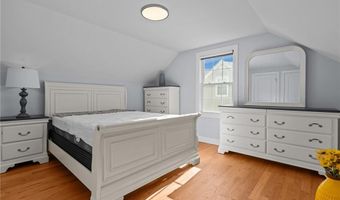 31 Swan St, North Providence, RI 02911