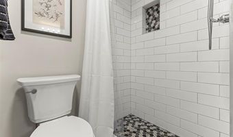 19 Parkplace N, Allen Park, MI 48101