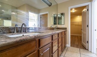 5241 Colodny Dr 301, Agoura Hills, CA 91301