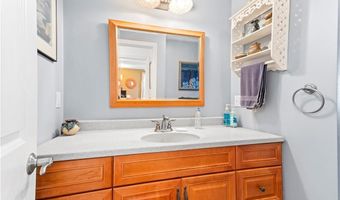 3 Jones Ave, Bristol, RI 02809