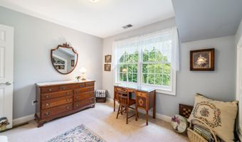 117 Chippenwood Ln, Bristol, CT 06010