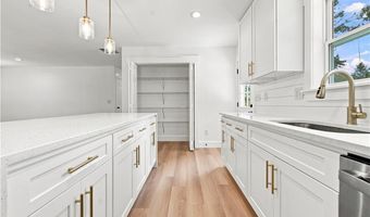 4380 Navajo Ln SE, Acworth, GA 30102
