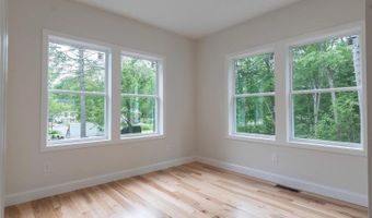 28 Colony Dr, Barnstead, NH 03225