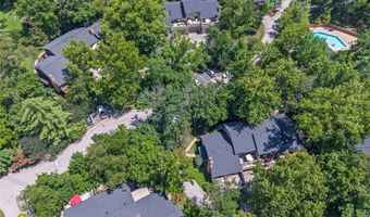 1529 Autumn Leaf Dr, Ballwin, MO 63021