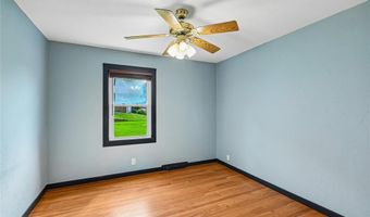 203 E 4th St, Anamosa, IA 52205