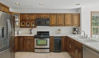 72 McAllister Rd, Bedford, NH 03110