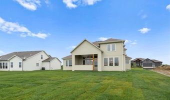 4270 Lake Shore Ct, Basehor, KS 66007