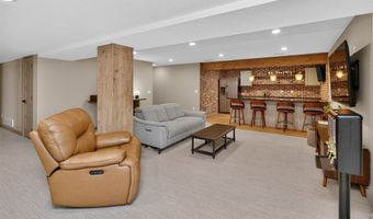 3624 NE Winding Trail Dr, Ankeny, IA 50021