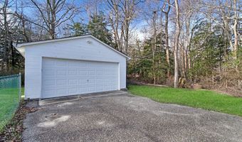 300 Hurley Ave, Bayville, NJ 08721