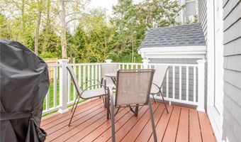 5 Gillies Ct, Newport, RI 02840