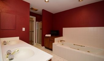 15 Ash Hill Ct, Batesville, IN 47006