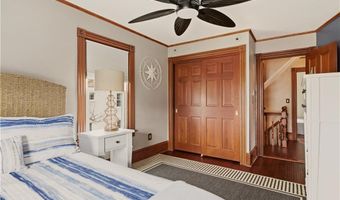 23 Clinton St, Newport, RI 02840