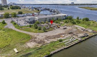 540 Bayview Ave, Biloxi, MS 39530