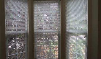 5818 COWLING Ct, Alexandria, VA 22304