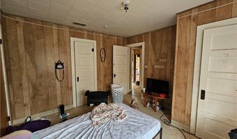 742 W 1st St, Alice, TX 78332