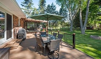 16 Lakeridge Dr, Adrian, MI 49221
