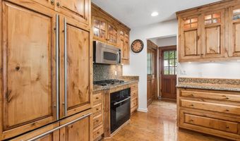 225 Siderius Ln, Bigfork, MT 59911