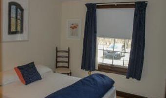 67 Twin Lake Rd, Albrightsville, PA 18210