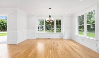 55 Dolphin Ave, Jamestown, RI 02835