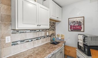 918 W SMITH St, Orlando, FL 32804