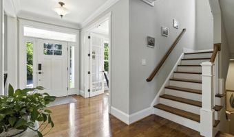 9206 FERNWOOD Rd, Bethesda, MD 20817