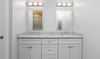 314 Chases Way A, Middletown, RI 02842