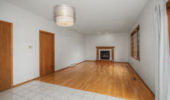 4529 Webster St, Ames, IA 50014