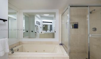 1000 W Island Blvd 911, Aventura, FL 33160
