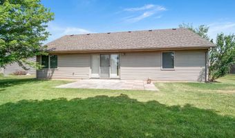 1107 Ashwood Dr, Auburn, IN 46706