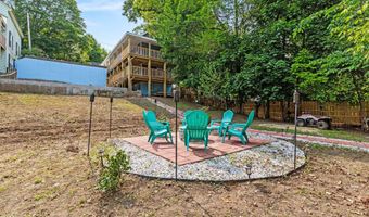 38 Newbury St, Auburn, ME 04210