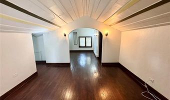 439 E 8th St, Alton, IL 62002