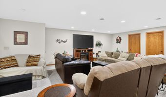 2038 12th St, Belle Fourche, SD 57717