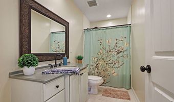 40431 N Fairview St, Antioch, IL 60002