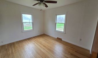 101 W Givens St, Abingdon, IL 61410