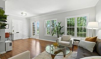 3504 MARTHA CUSTIS Dr 315, Alexandria, VA 22302