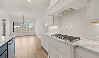 912 Highlands Ave, Aledo, TX 76008