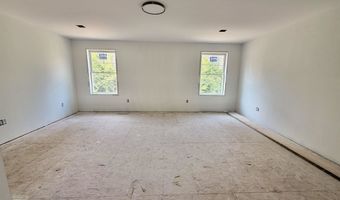 8-8 Coyote Ct, Barrington, NH 03825