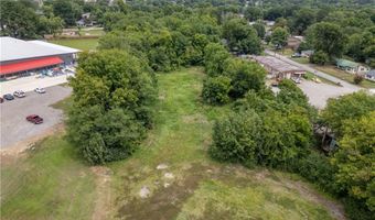 820 Fort St, Barling, AR 72923