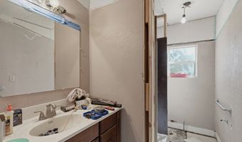 609 N 2nd St, Alpine, TX 79830